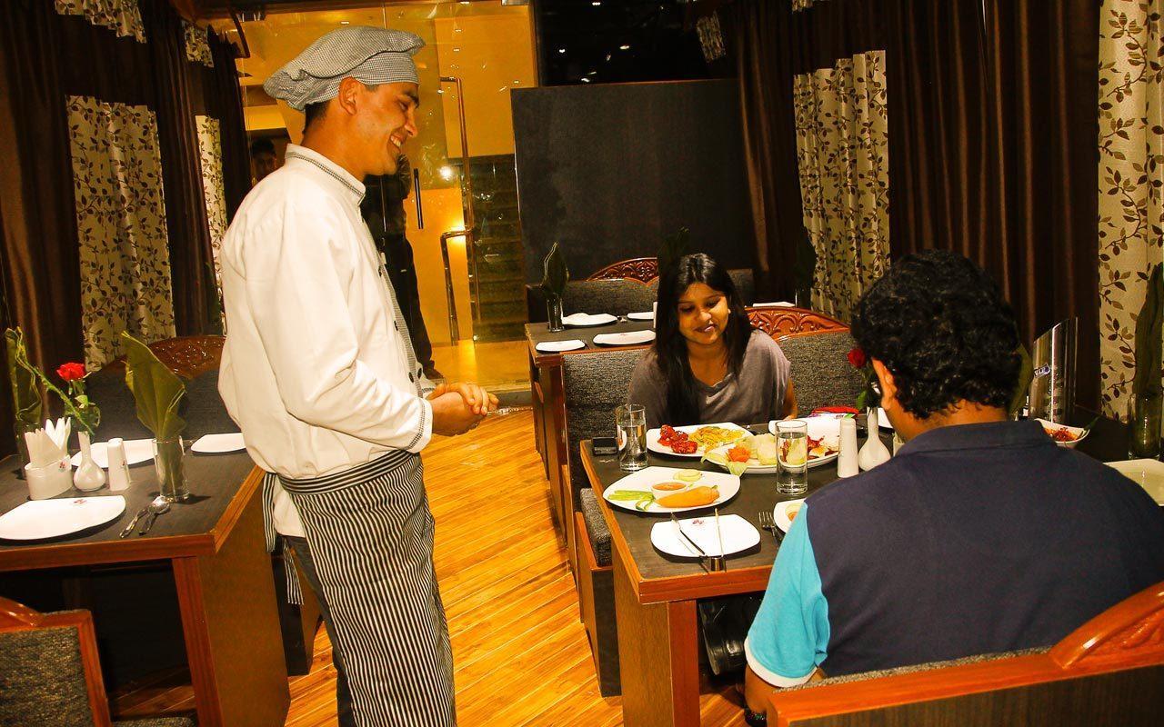 Hotel Rajashree Palace Siliguri Ngoại thất bức ảnh